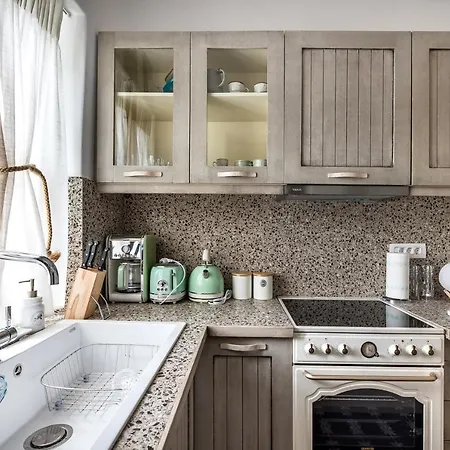 The Old Court Council Luxury Mansion By Ifigeneia